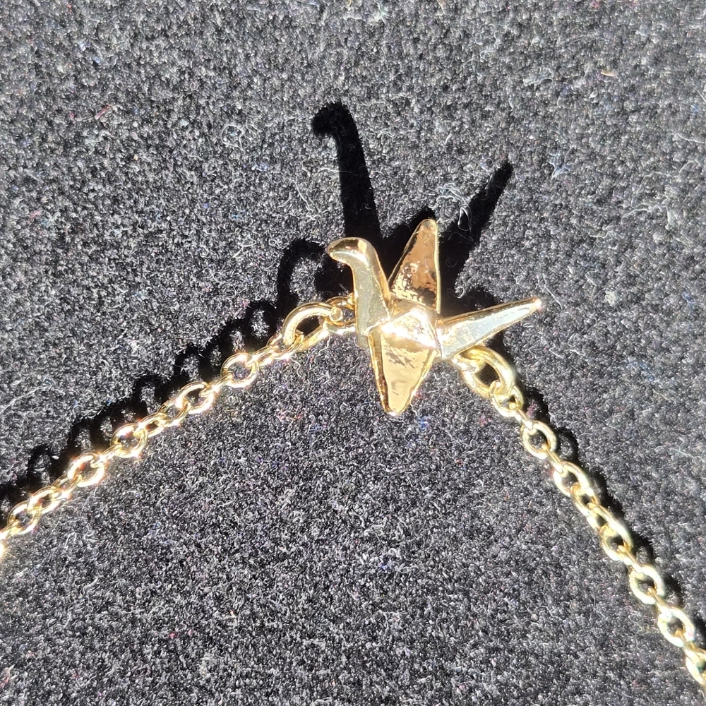 Gold Elegant Chain Necklace - Picture 3 of 9